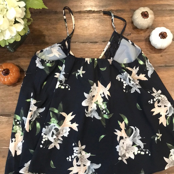 Flower “Girls on Film” Tank Top! - Picture 4 of 7